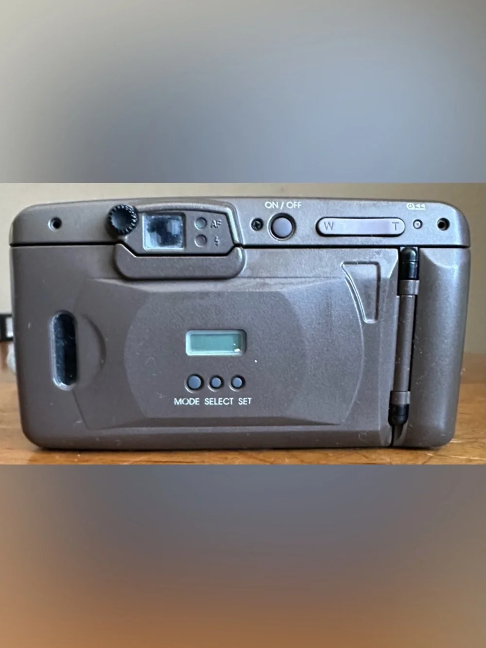 Vintage Samsung Fino 70s Compact 35mm Film Camera w/38-70mm Automatic Macro Lens